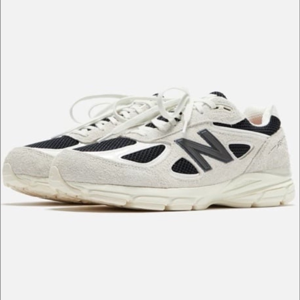 New Balance 990v4
MiUSA Joe Freshgoods 1998 Intro